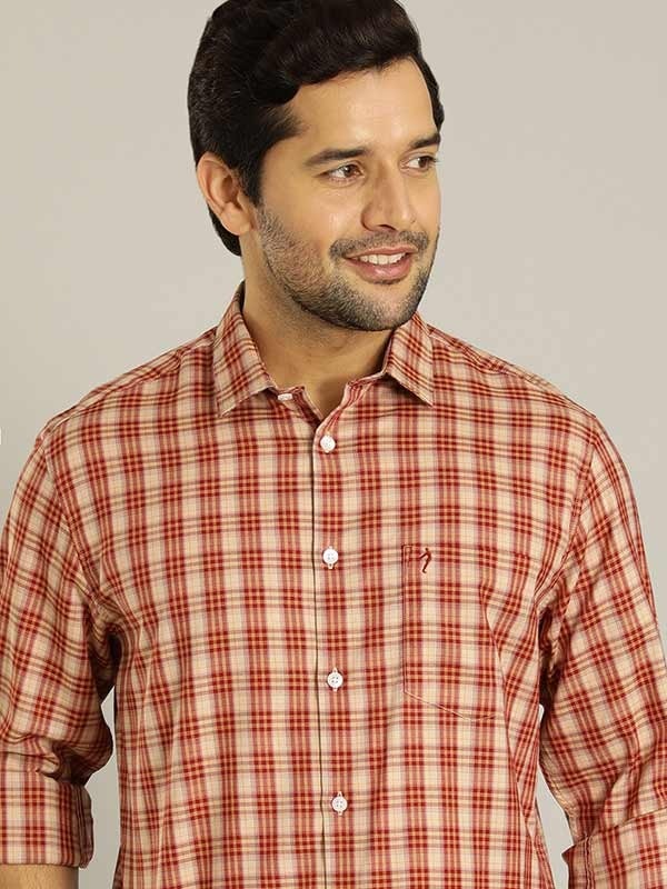 Indian Terrain Men Checkered Maroon Shirt